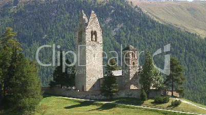 Ruine-Kapelle San Bastiaun in Zuoz