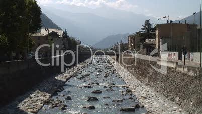 Künstliches Flussbett in Tirano