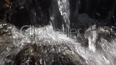 Fließendes Wasser / Bergbach