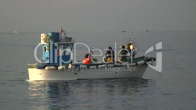 Fischerboot im Golf von Neapel