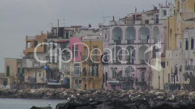 Häuser am Meer in Ischia