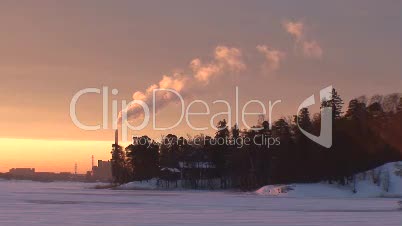 Finnischer Wald und Industrie