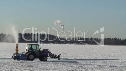 Traktor im Winter