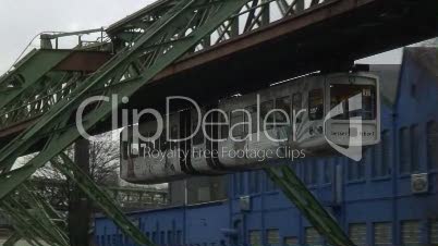 Schwebebahn