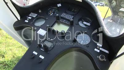 Cockpit eines Segelflugzeugs