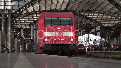 Züge am Kölner Hauptbahnhof (Time Lapse)