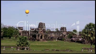 Heißluftballon über Angkor Wat