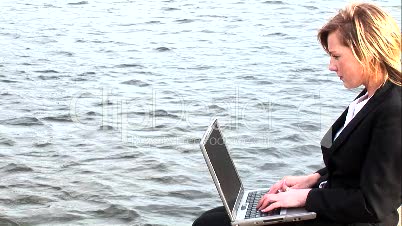 Business woman on Laptop