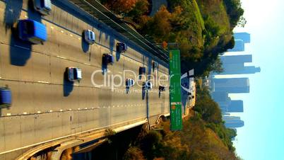 Highway vor Skyline