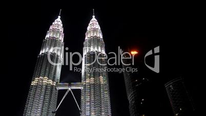 Earth Hour – Light Off at Petronas Twin Tower