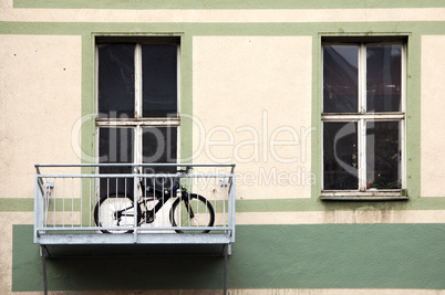 Fahrrad auf Balkon