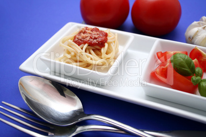 Nudeln mit Tomatensosse
