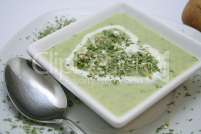 grüne suppe