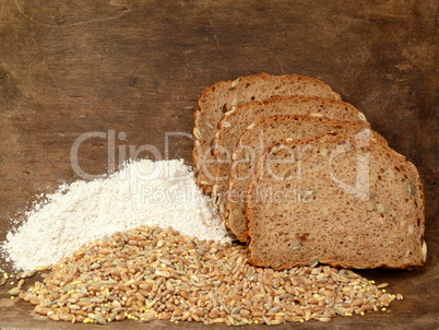 Backzutaten und Brot