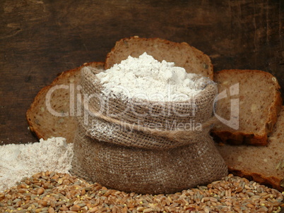 Korn, Mehl und Brot