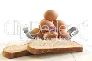 Eier und Brot