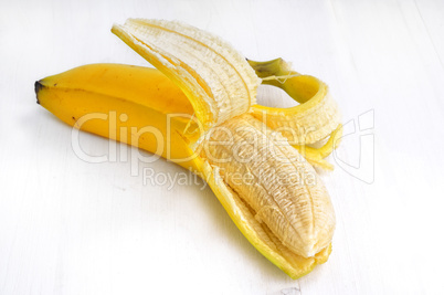 Banana in Schale
