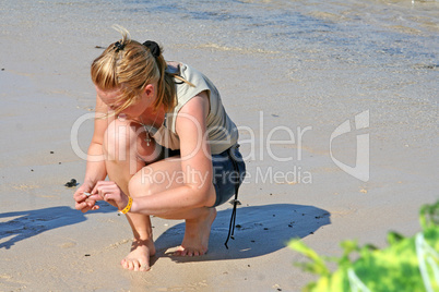 Frau am Strand