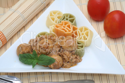 Pasta mit Jägersauße