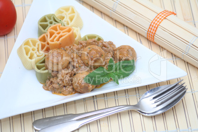 Pasta mit Jägersauße