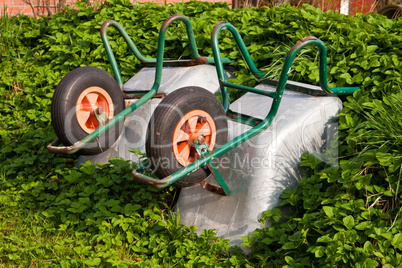 Schubkarren, wheelbarrows