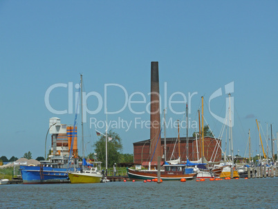 Im Hafen von Emden