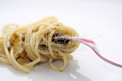 Spagetti mit Pesto