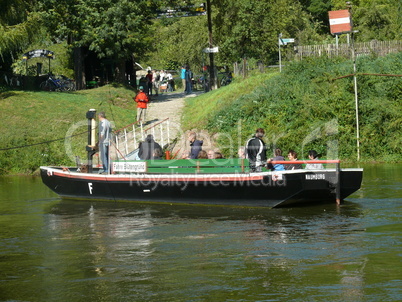 Fähre am Blütengrund (Saale)