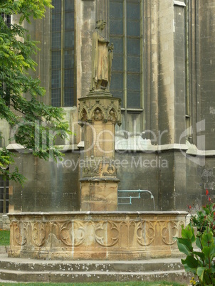 Ekkehardtdenkmal auf dem Dombrunnen in Naumburg