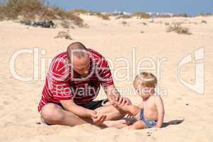 Spielen am Strand