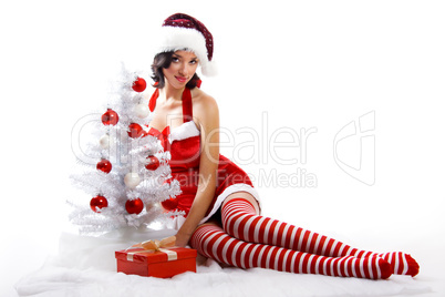Weihnachtsfrau mit Baum 7