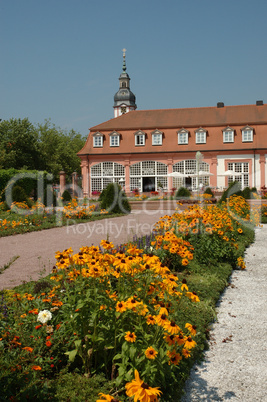 Odenwald, Hessen, D.Lustgarten, Orangerie und Stadtkirche in Erbach.