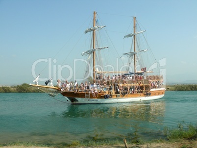 Schiff auf dem Manavgat