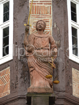 Figur am Rathaus in Frankenberg