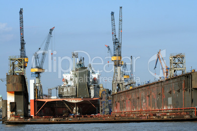 shipyard / Trockendock