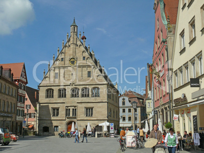 Rathaus am Marktplatz in Weißenburg