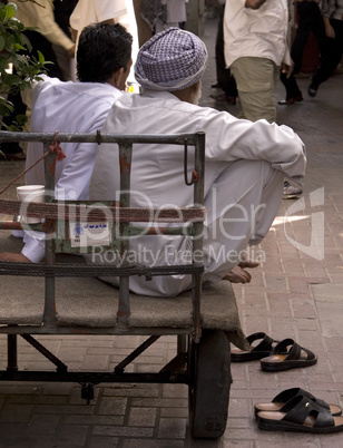 Männer in Dubai