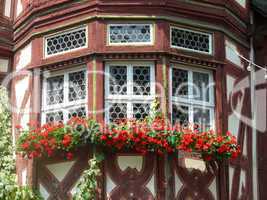 Fenster an einem Fachwerkhaus in Bacharach