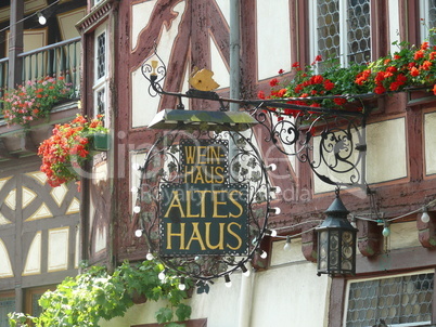 Wirtshausschild in Bacharach