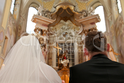 Brautpaar in Kirche