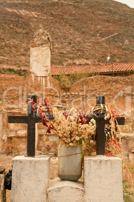 Kreuze auf Friedhof