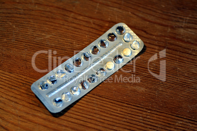 Anti Baby Pill / Anti-Baby-Pille