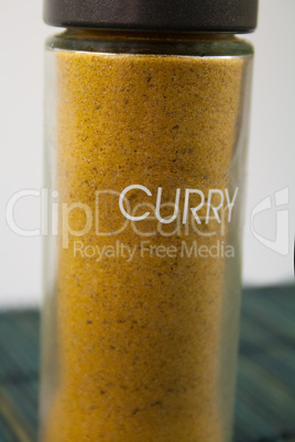 Curry im Gewürzglas