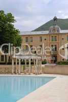 Chateau in der Provence mit Pool