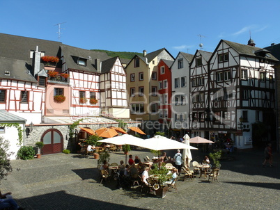 Straßencafe in Bernkastel-Kues