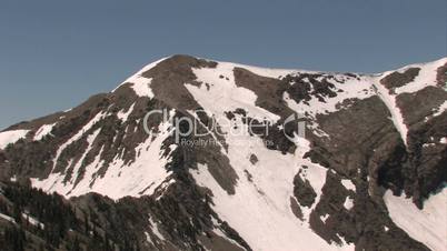 Schneebedeckte Berglandschaft