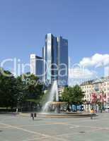 Opernplatz und Deutsche Bank in Frankfurt