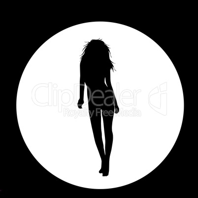 Silhouette einer stehenden jungen Frau