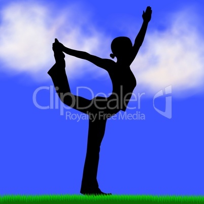 Silhouette beim Yoga vor blauem Himmel