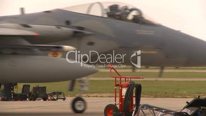 F15 taxis away crazy dance